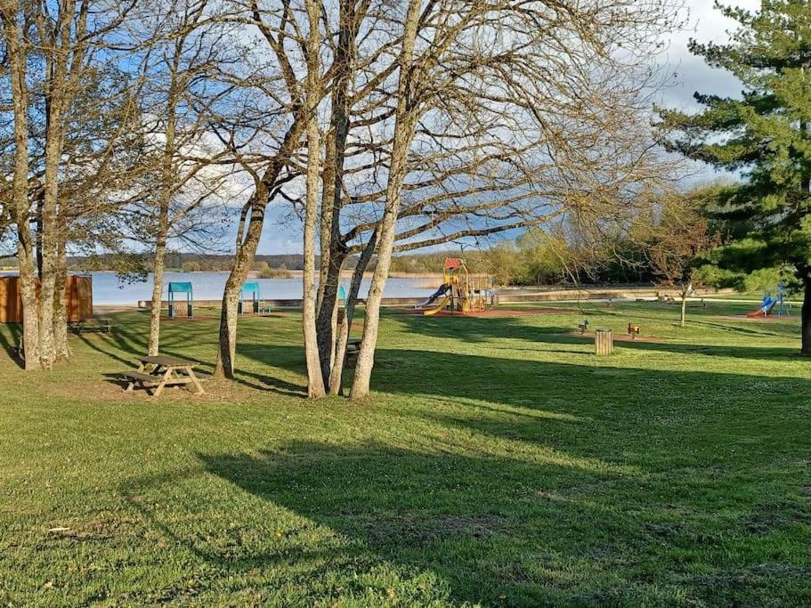 La Maison Bleu Du Lac De Celine Giffaumont-Champaubert Exterior foto